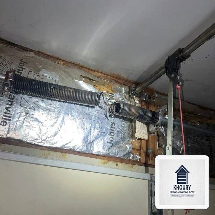 Khoury Mobile Garage Door Repair in Mukilteo, WA: Heavy-Duty Steel Section Strut & 11-Gauge Hinge Reinforcement - Mukilteo, WA